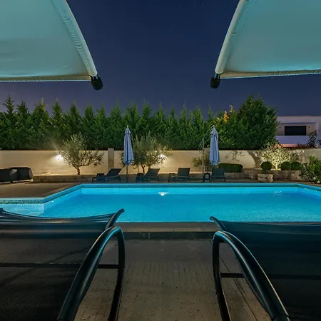 M&m Villa *