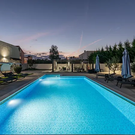 M&m Villa *